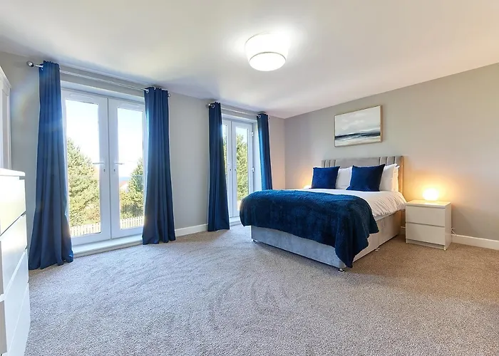 Host & Stay - Castle View