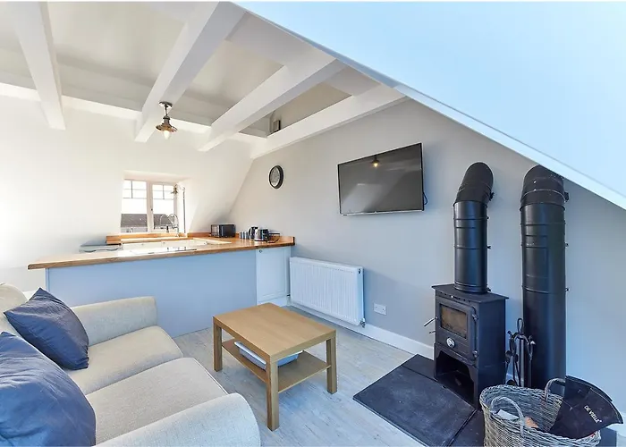 Host & Stay - Castle View