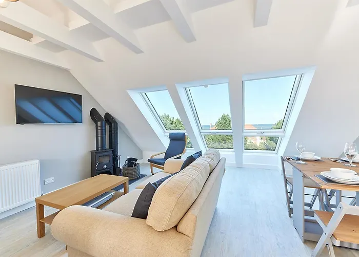 Host & Stay - Castle View
